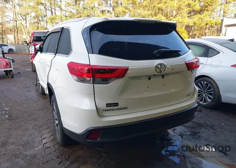 2019 Toyota Highlander Xle z USA, uszkodzony, nr VIN 5TDKZRFHXKS301679
